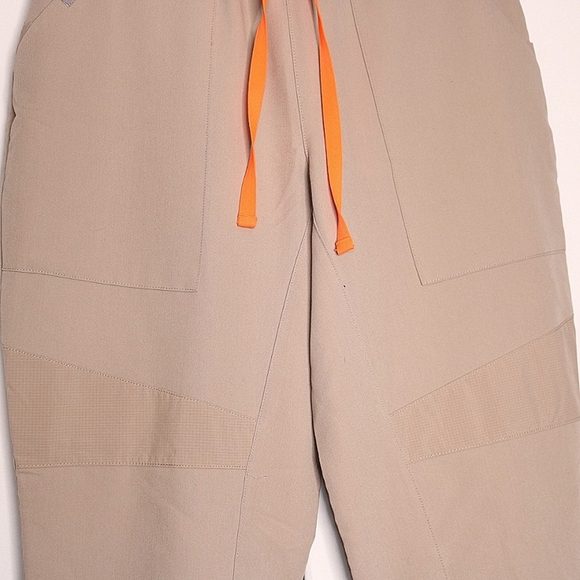 FIGS Limited Edition Technical Collection Scrub Pants in Boulder size Small - Picture 2 of 5